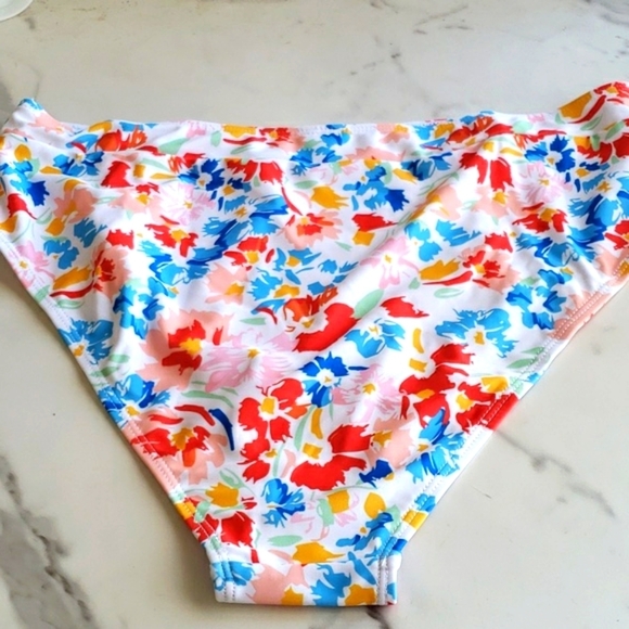 Tutorutor High Waisted Ruffle Floral Print Bikini Set Size M - Picture 10 of 13